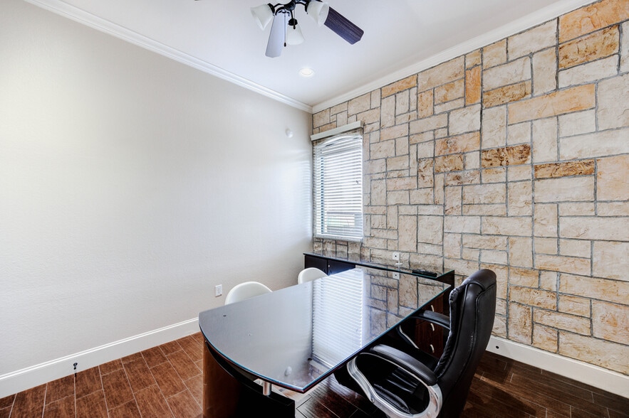 More Photos Of 1836 Snake River Rd, Katy Office Residential For Sale