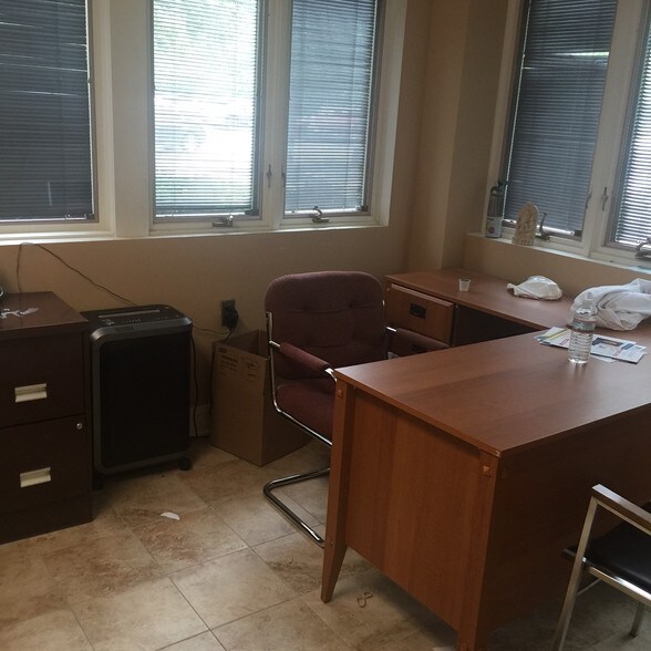 More Photos Of 200 Perrine Rd, Old Bridge Medical For Sale