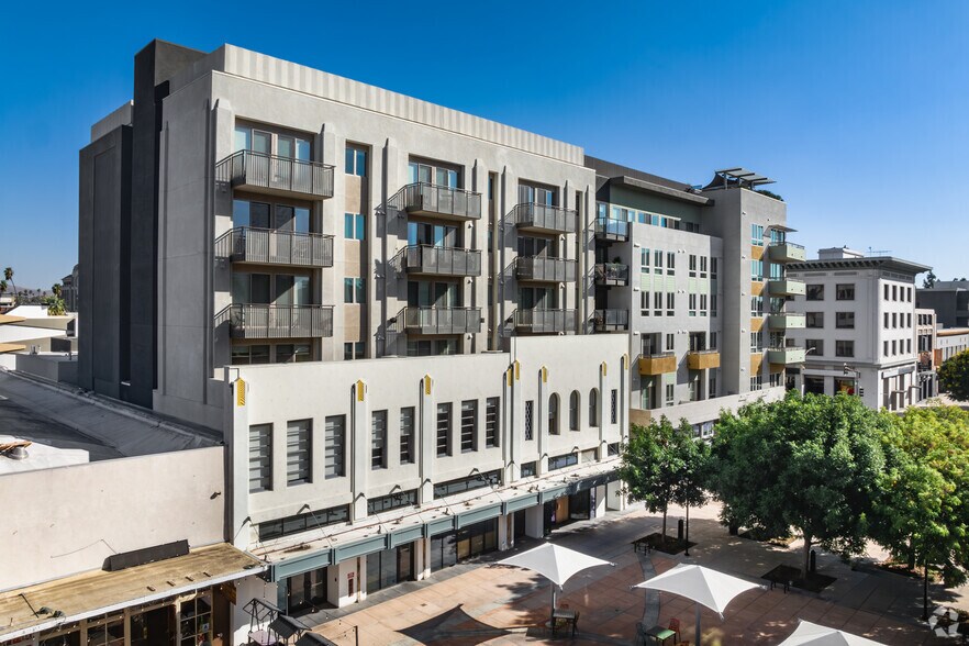 More Photos Of 3750 Main St, Riverside Apartments For Lease