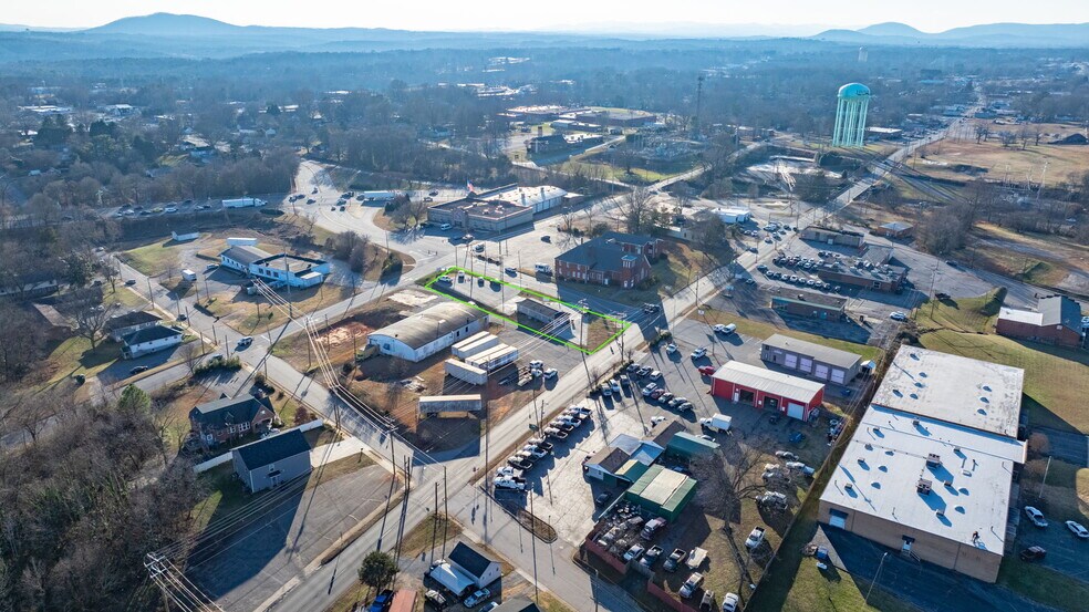 More Photos Of 121 13th St SW, Hickory Office For Sale