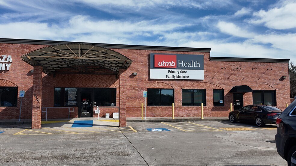 Primary Photo Of 2401 FM 646, Dickinson Medical For Sale