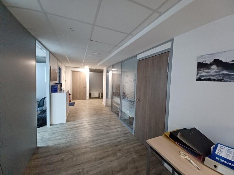 More Photos Of 22 Avenue Robert Schuman, Marseille Office For Sale