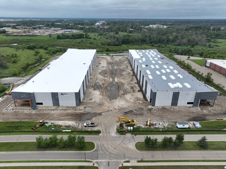 More Photos Of 3890 Pheasant Ridge Dr, Blaine Unknown For Lease