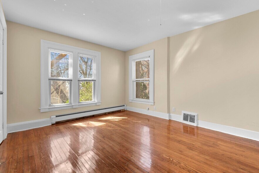 More Photos Of 122 Derby Ave, New Haven Apartments For Sale