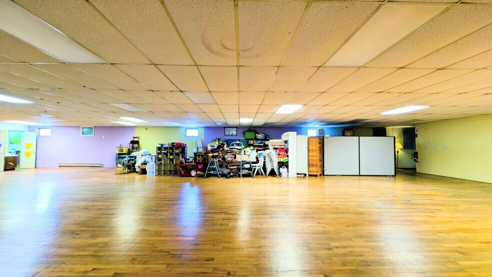 More Photos Of 2241 Ridge Rd, Bangor Flex For Sale