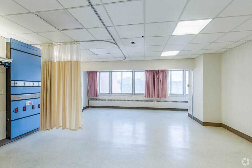 More Photos Of 651 Fourth Ave, New Kensington Hospital For Sale