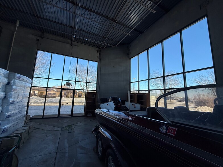 More Photos Of 1120 Mitchell Ct, Crystal Lake Showroom For Sale