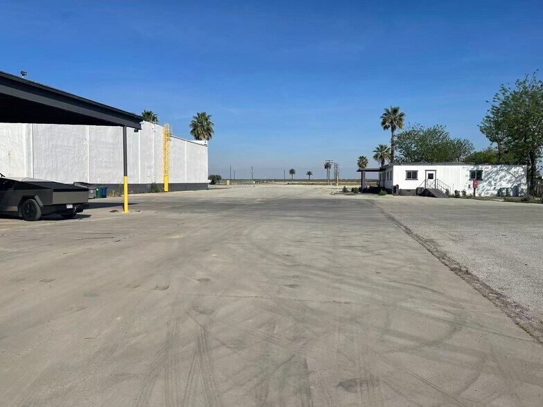 More Photos Of 369 Road 176, Delano Refrigeration Cold Storage For Sale