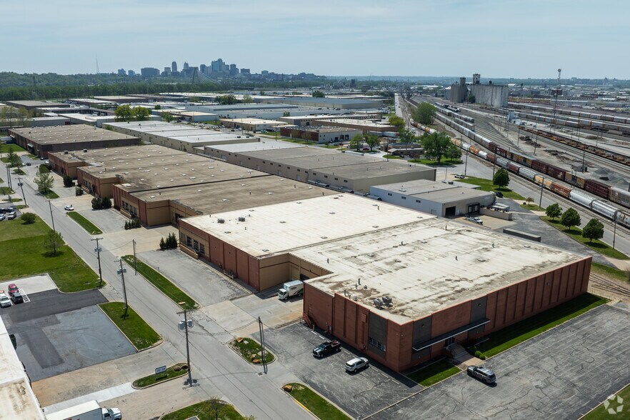 More Photos Of 1600-1840 Vernon St, North Kansas City Warehouse For Lease