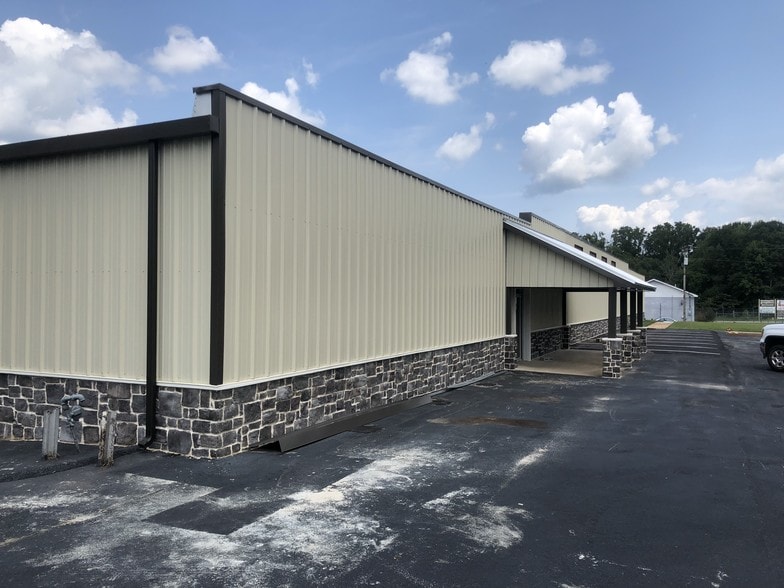 More Photos Of 1139 E 3rd St, Jackson Warehouse For Lease