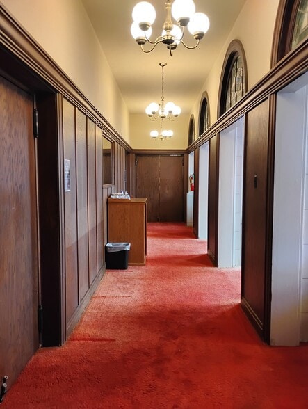 More Photos Of 906 Elm St, Coffeyville Religious Facility For Sale
