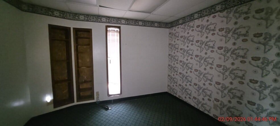 More Photos Of 1677 Forest Pky, Lake City Flex For Lease