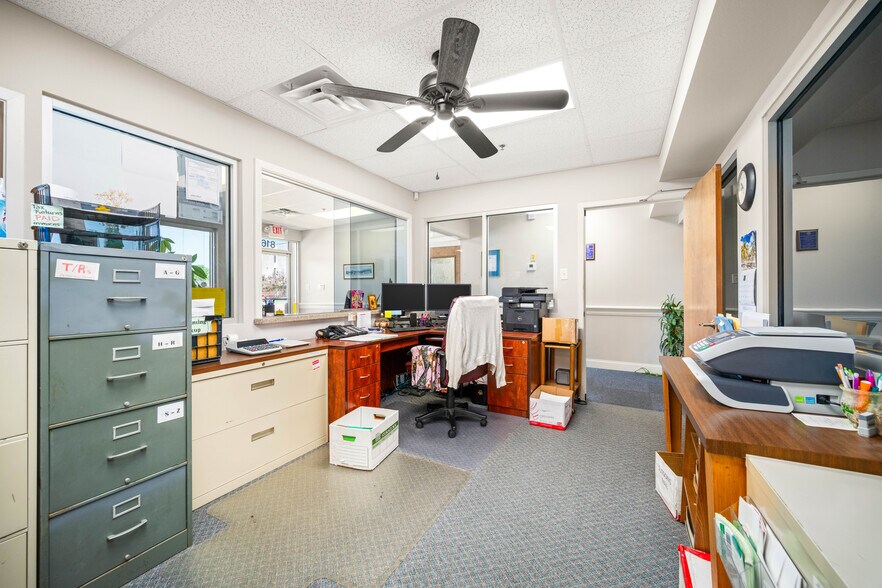 More Photos Of 816 University Pky, Natchitoches Office For Sale