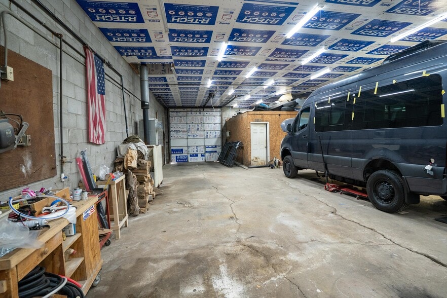 More Photos Of 2026-2030 Prospect Ave, Kansas City Warehouse For Sale