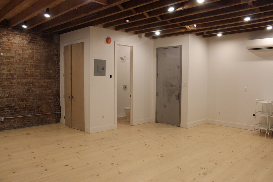 More Photos Of 27 Coffey St, Brooklyn Schools For Lease