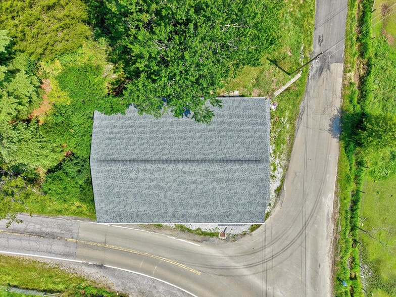 More Photos Of 11 Mount Zion Rd, Elk Creek Freestanding For Sale