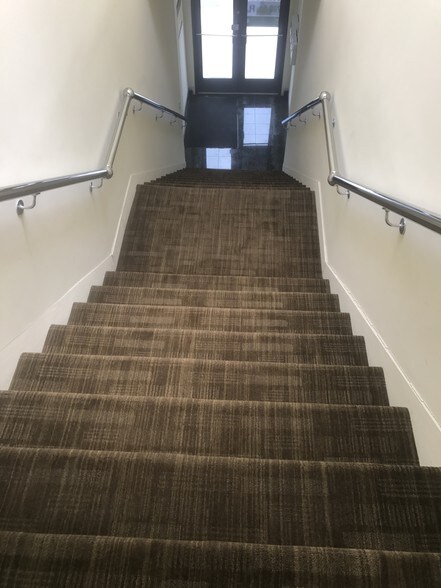 More Photos Of 680 E Main St, Stamford Office For Lease