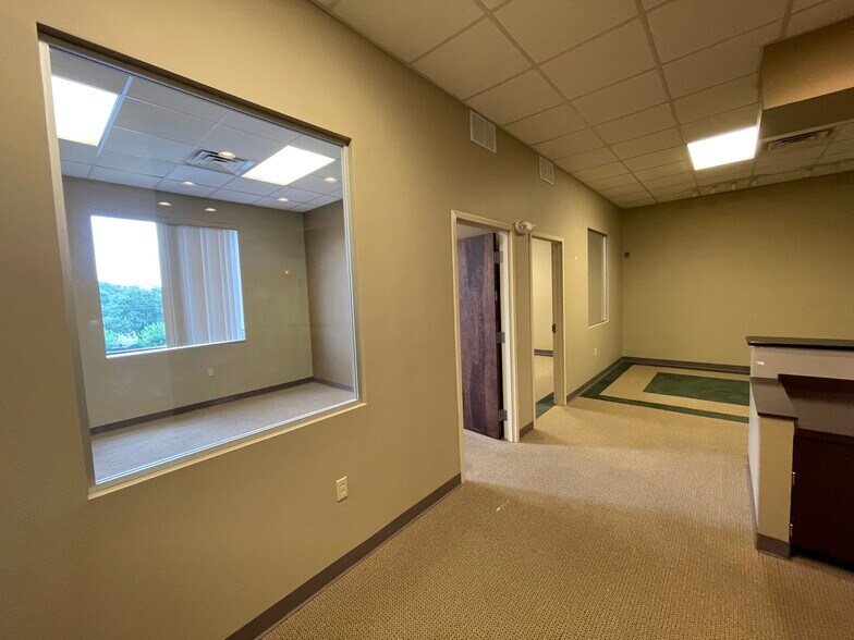More Photos Of 1010 Davis St, Jacksonville Office For Lease