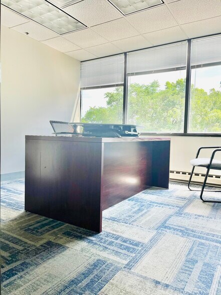 More Photos Of 619 Enterprise Dr, Oak Brook Medical For Lease