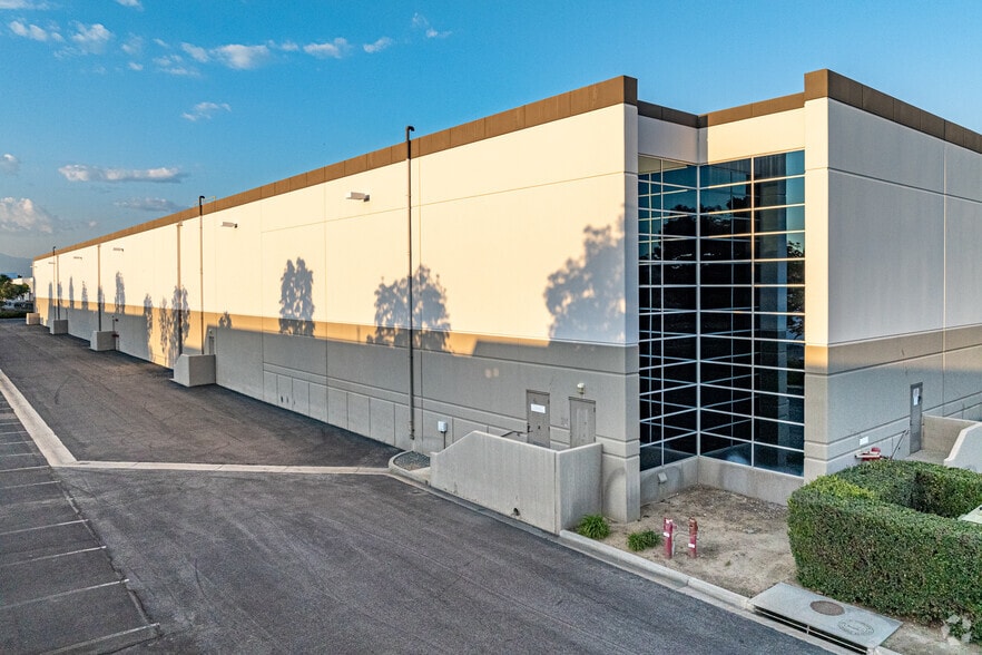More Photos Of 12301 Hawkins St, Santa Fe Springs Warehouse For Lease