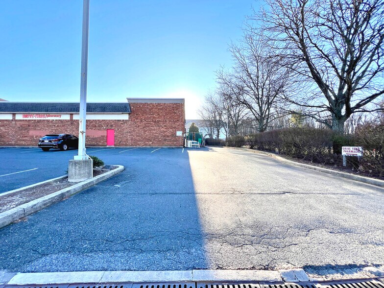 More Photos Of 9519 Philadelphia Rd, Rosedale Drugstore For Sale