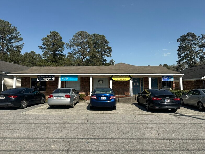More Photos Of 3452 Peach Orchard Rd, Augusta Storefront For Sale