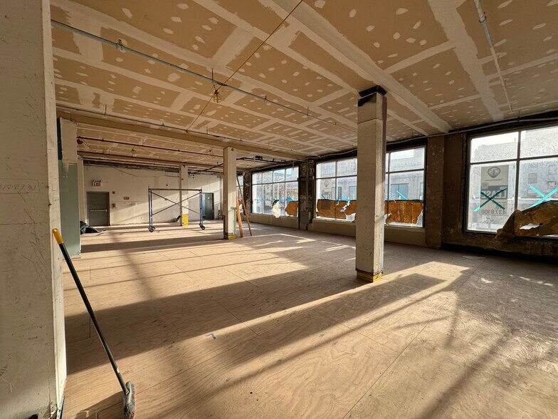 More Photos Of 617-619 W 181st St, New York General Retail For Lease