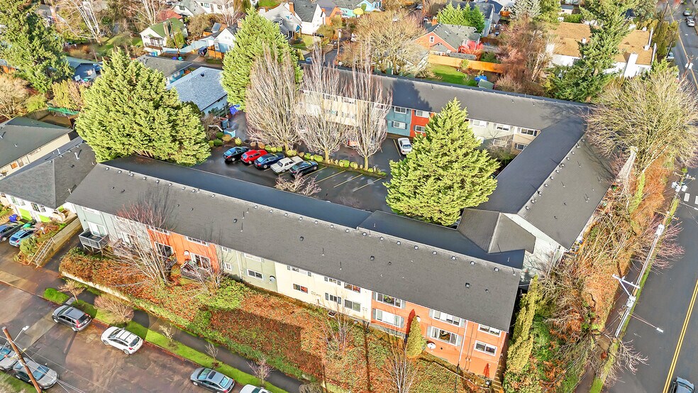 More Photos Of 2925 SE 50th Ave, Portland Apartments For Sale