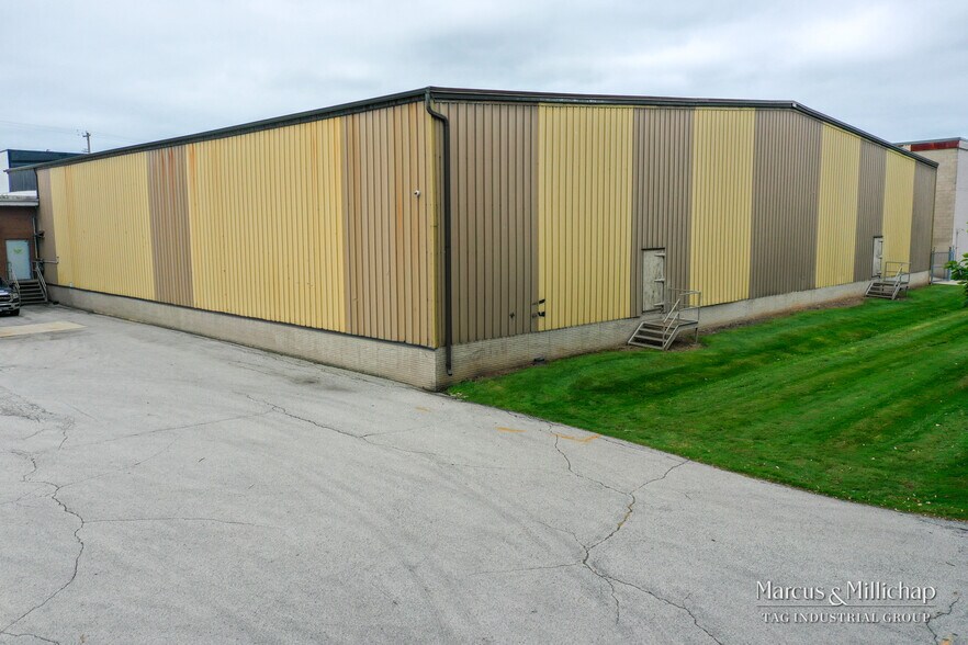 More Photos Of 1132 Lincoln St, Green Bay Warehouse For Sale
