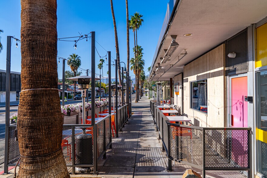 More Photos Of 707-745 N Palm Canyon Dr, Palm Springs Restaurant For Sale