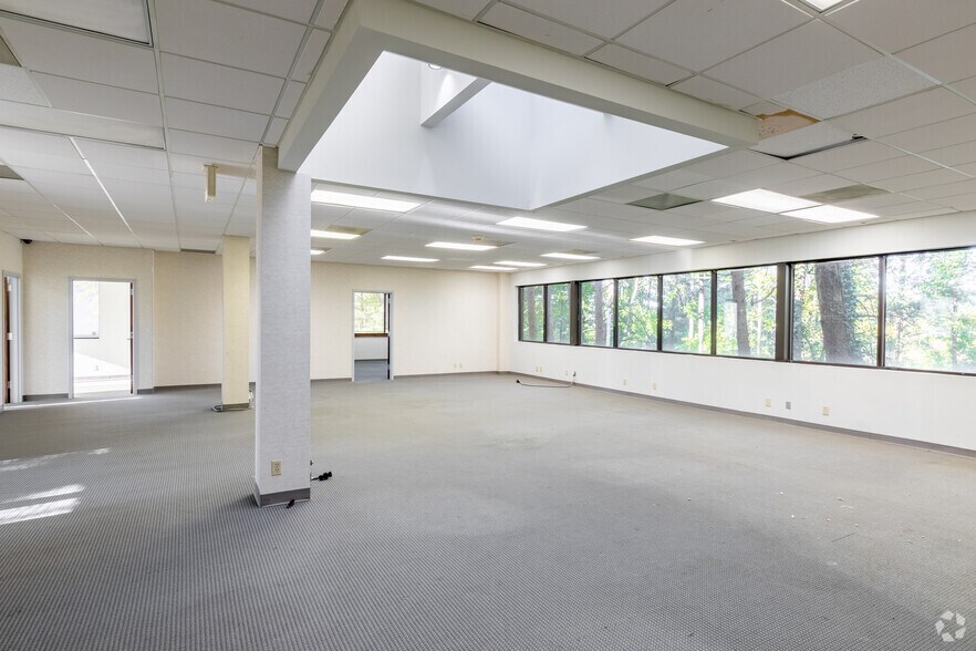More Photos Of 4898 S Old Peachtree Rd, Peachtree Corners Office For Sale
