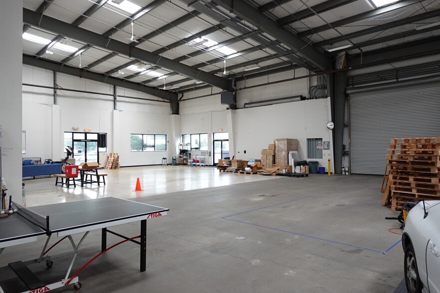 More Photos Of 408-428 N Canal St, South San Francisco Service For Lease