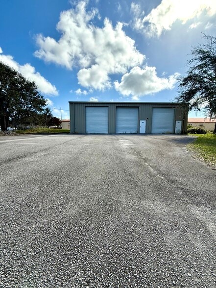Primary Photo Of 6940 Heritage Dr, Port Saint Lucie Warehouse For Sale
