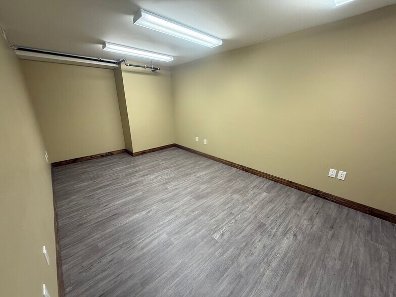 More Photos Of 1909-1925 Dolores Way, Carbondale General Retail For Sale