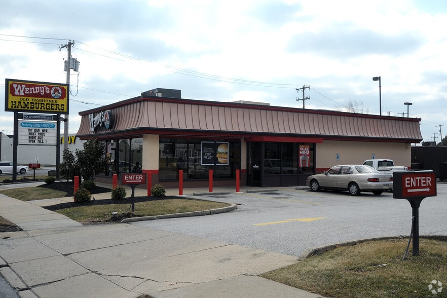 More Photos Of 2100 Red Lion Rd, Philadelphia Fast Food For Sale