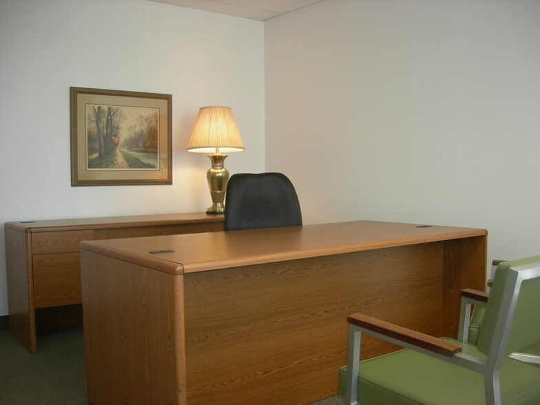 More Photos Of 9679-9709 Brookpark Rd, Parma Office For Lease