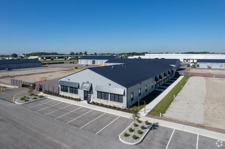 More Photos Of 2550 Tracy Rd, Northwood Light Manufacturing For Lease