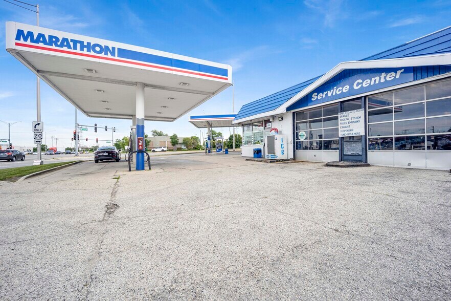 More Photos Of 21W042 Lake St, Addison Service Station For Sale