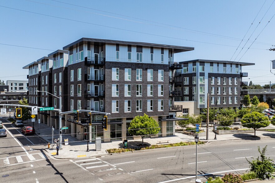 Primary Photo Of 5990 SE 92nd Ave, Portland Apartments For Lease