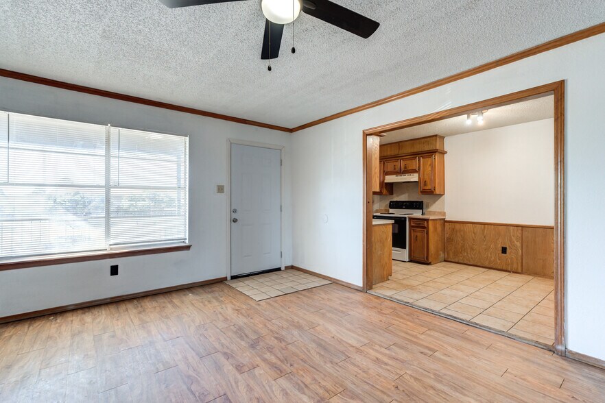 More Photos Of 7405 Waco Ave, Lubbock Apartments For Sale