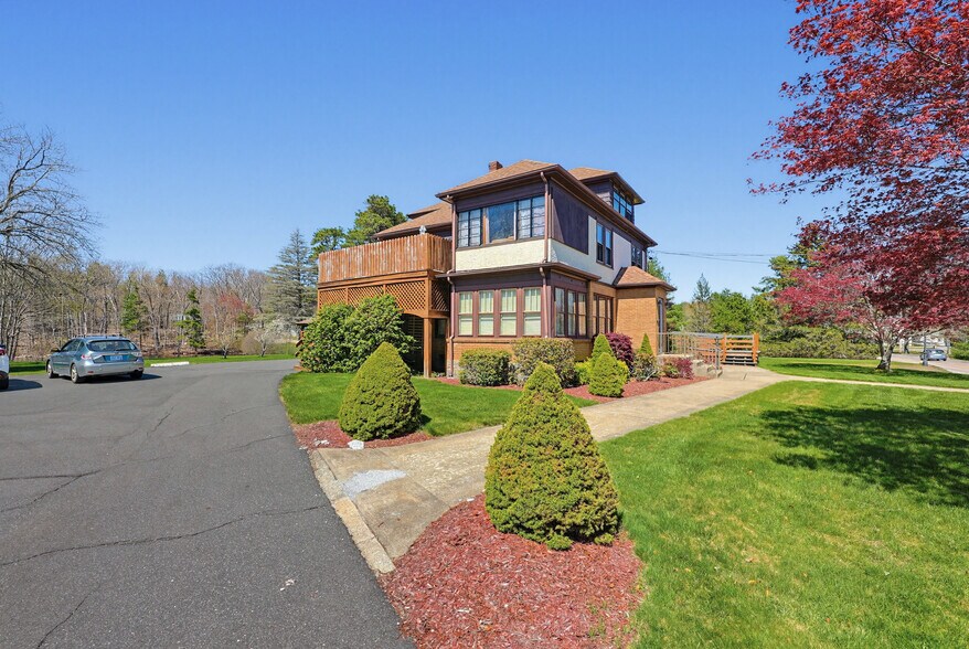 More Photos Of 1496 Victory Hwy, Oakland Flex For Sale