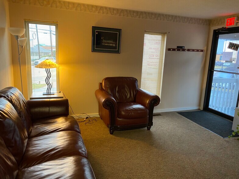 More Photos Of 3542 Springdale Rd, Cincinnati Medical For Sale