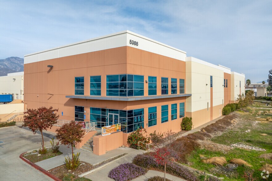 More Photos Of 5388 Arrow Hwy, Montclair Warehouse For Lease