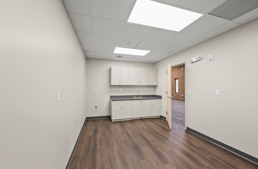 More Photos Of 1218 Hickory Chapel Rd, High Point Light Distribution For Lease
