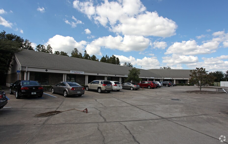 Primary Photo Of 3860 Sun City Center Blvd, Sun City Center Medical For Lease