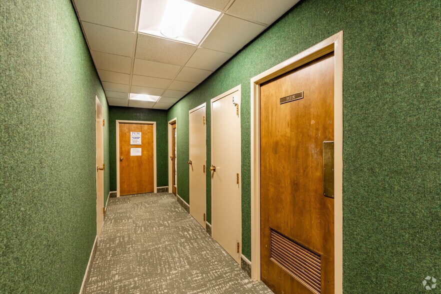 More Photos Of 100 Fleet St, Pittsburgh Office For Lease