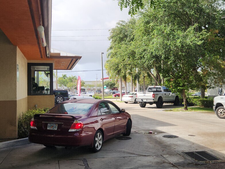 More Photos Of 2931 Northlake Blvd, West Palm Beach Auto Dealership For Sale