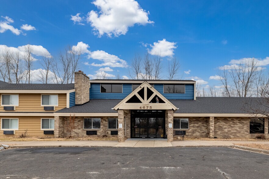 More Photos Of 4675 White Bear Pky, White Bear Lake Hotel For Sale