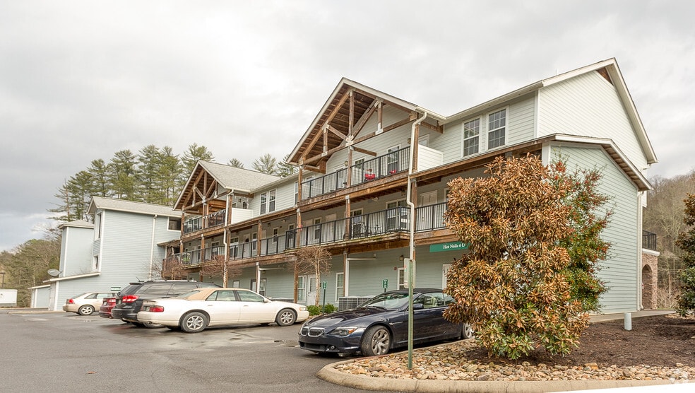 More Photos Of 849 Glades Rd, Gatlinburg Specialty For Sale