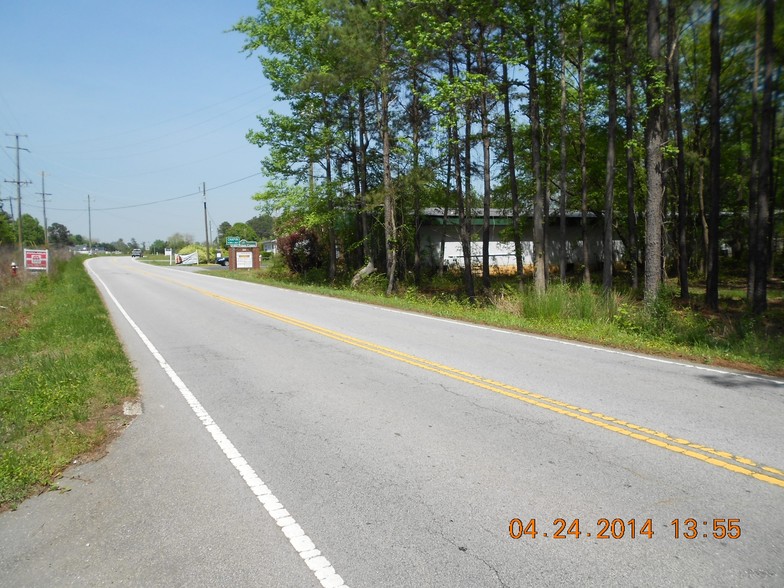 Primary Photo Of Amicks Ferry Rd, Chapin Land For Sale